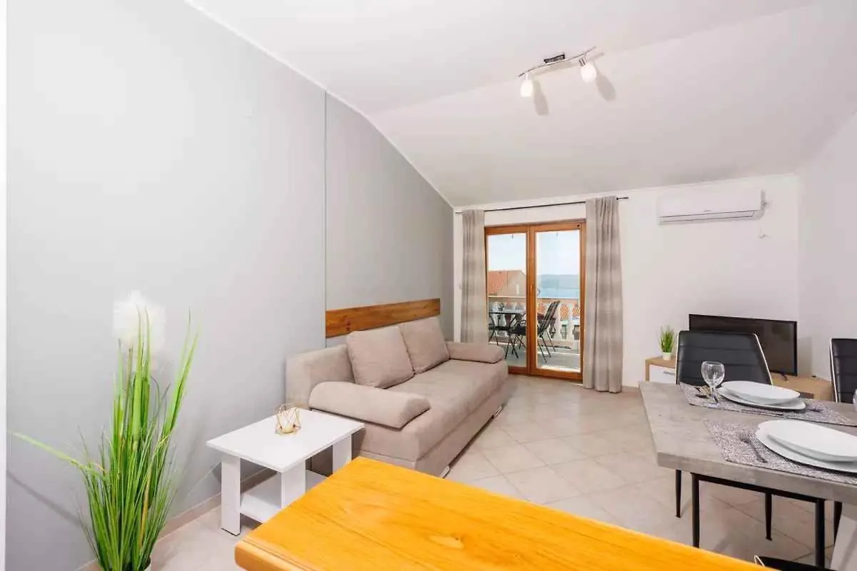 Apartments In Crikvenica 45899