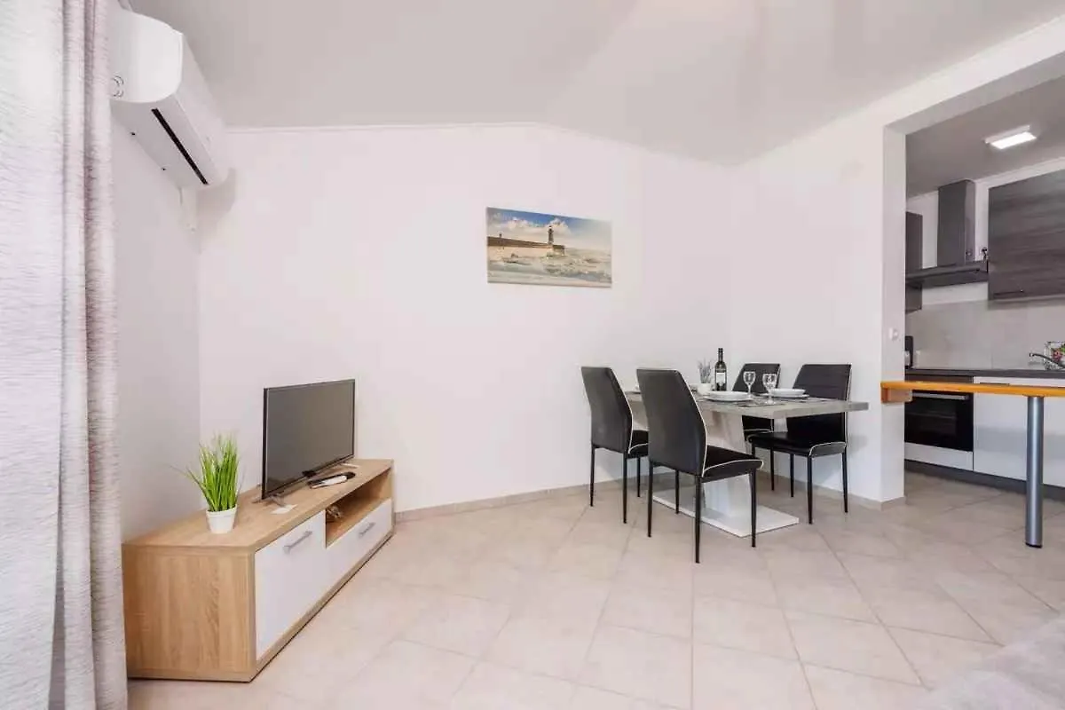 Apartments In Crikvenica 45899