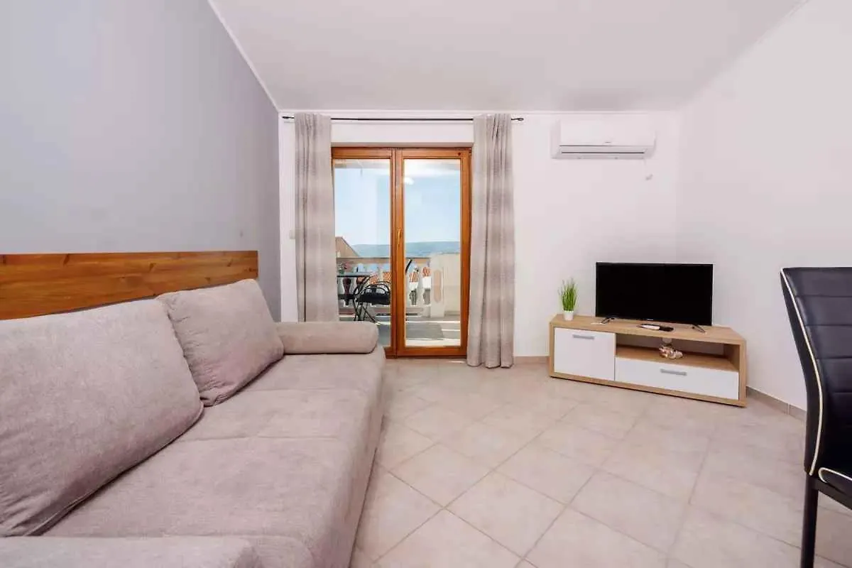 Apartments In Crikvenica 45899